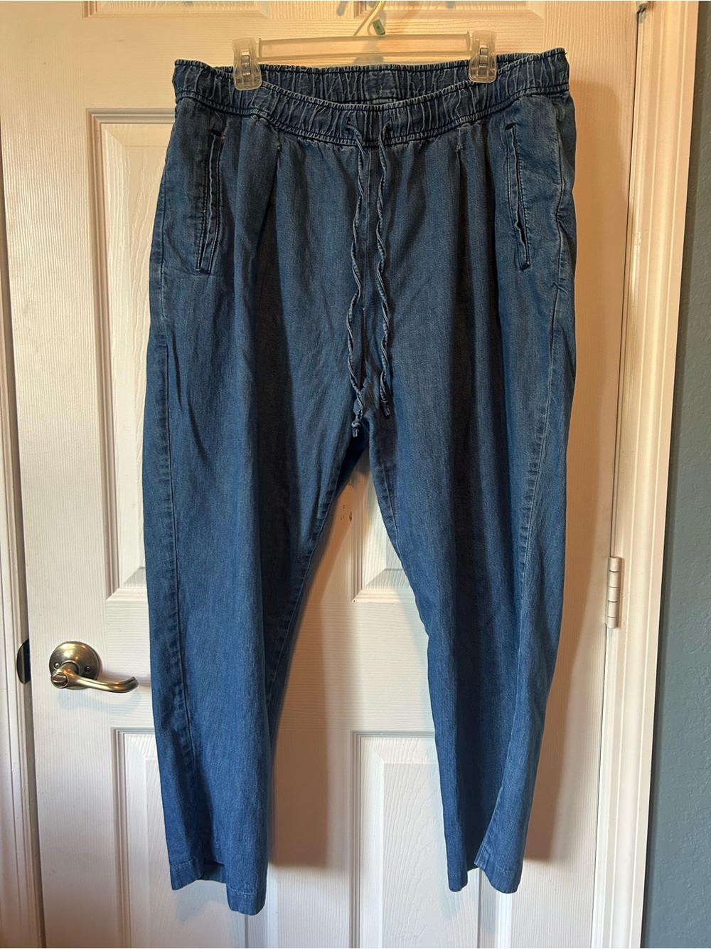 Old Navy Billie High-Rise Denim Joggers - Medium Blue
